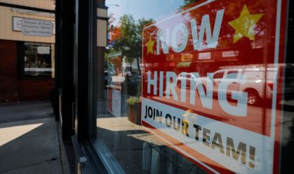 Pedidos de auxílio-desemprego nos Estados Unidos têm leve alta