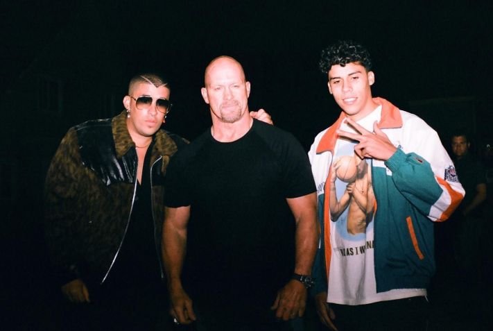 Bad Bunny e o irmão, o modelo Bernie • Bernie/Instagram