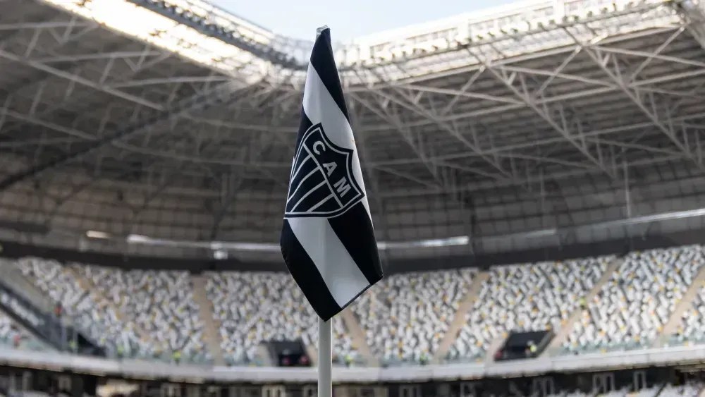 Diretoria do Atlético MG se reúne com comissão técnica e jogadores