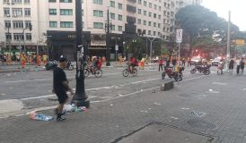 Blocos são dispersados no centro de SP e no Ibirapuera