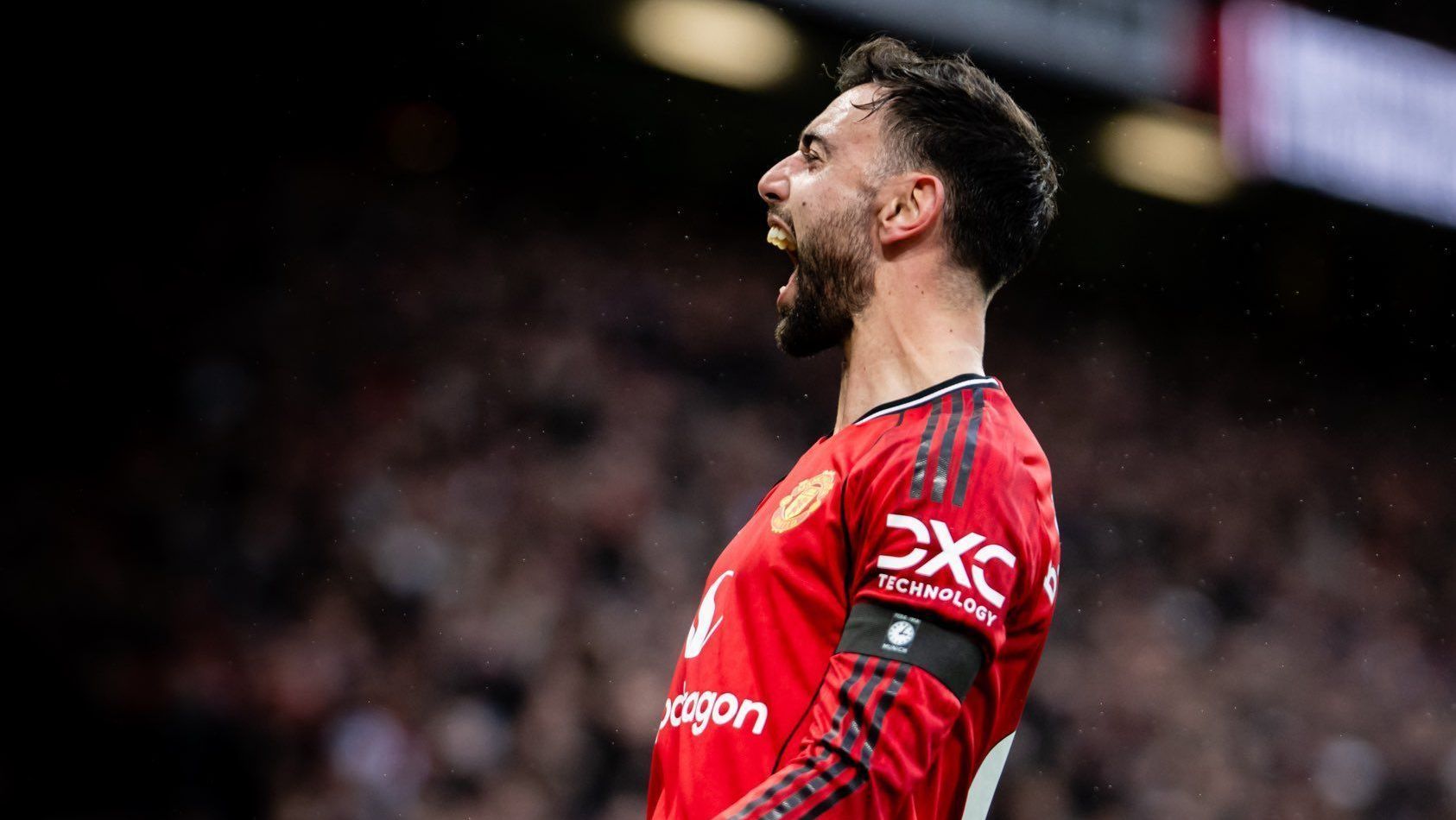 Bruno Fernandes comemora gol do United
