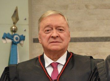 ministro venda de sentença