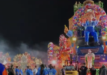 Carnaval SP: carro alegórico quebra na concentração do Desfile das Campeãs