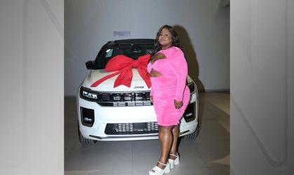 MC Carol sofre assalto e criminosos levam carro de R$220 mil da cantora