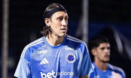 Cássio interrompe jogo do Cruzeiro contra o Betim para ir ao banheiro