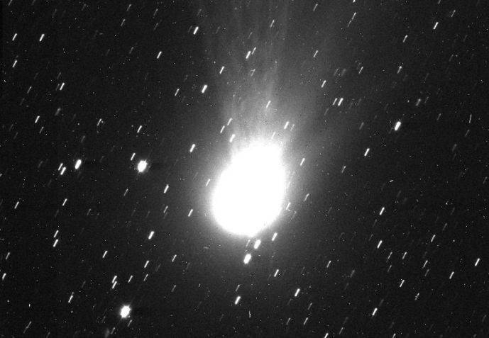 A Agência Espacial Europeia (ESA) divulgou uma impressionante fotografia do cometa interestelar 3I/ATLAS • ESA/JUICE/JANUS