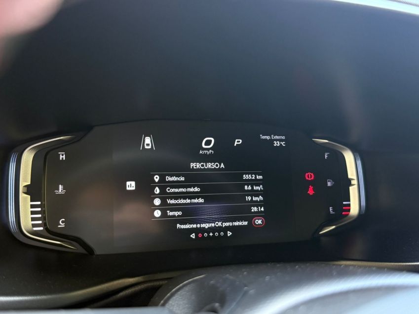 Consumo médio urbano, com gasolina, do Fastback Abarth • Rodrigo Barros/CNN