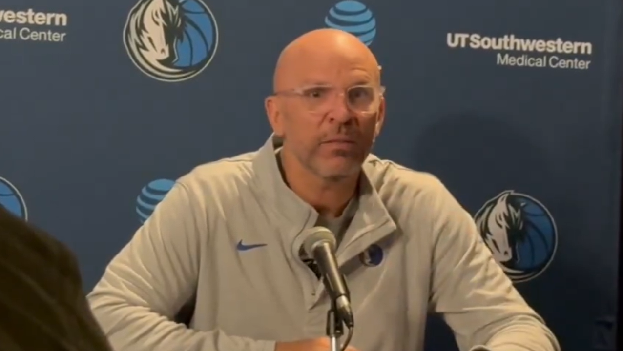 Cooper Flagg, técnico do Mavericks, é multado pela NBA.