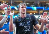 Novato da NBA faz história e iguala feito de Michael Jordan