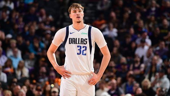 Flagg faz 51 pontos e entra para história da NBA aos 19 anos