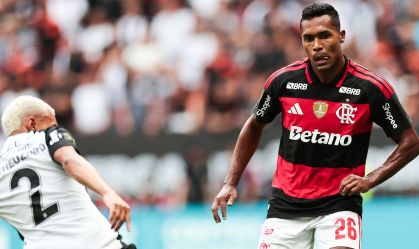 Provocou? Matheuzinho imita Lucas Paquetá após título do Corinthians; veja