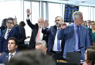 Governistas apresentam imagens para contestar quebra de sigilo de Lulinha