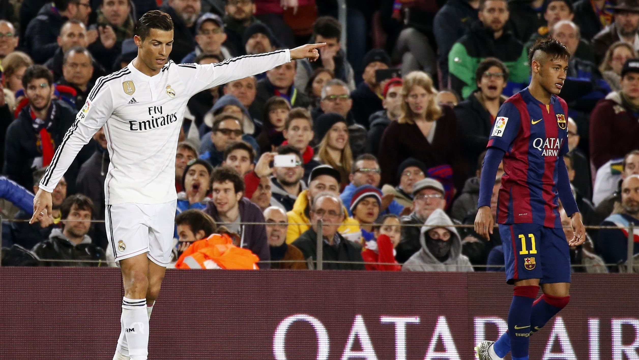 Cristiano Ronaldo e Neymar se enfrentaram no maior clássico espanhol