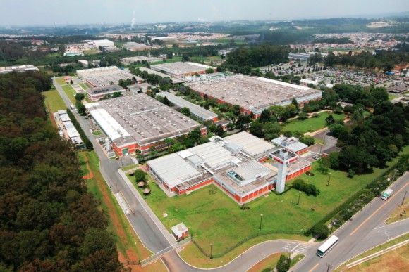 Imagem aérea da fábrica da Bosch em Curitiba/PR
