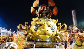 Escolas de samba desfilam pela 2ª noite em São Paulo; acompanhe