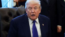 Trump sugere que Departamento de Justiça dos EUA deixe caso Epstein de lado