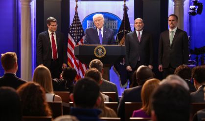 Trump diz que países que "fizerem joguinhos" pagarão tarifas mais altas