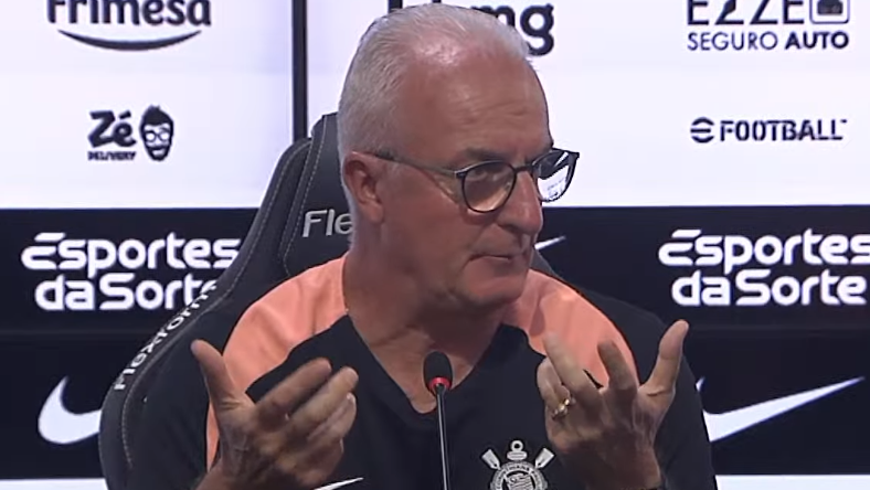 Dorival em coletiva do Corinthians