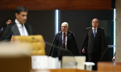 Suspensão de penduricalhos acende alerta e divide especialistas