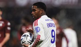 Liga "anula" cartão vermelho e Endrick cumprirá apenas 1 jogo de suspensão