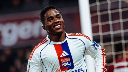 Endrick durante partida pelo Lyon