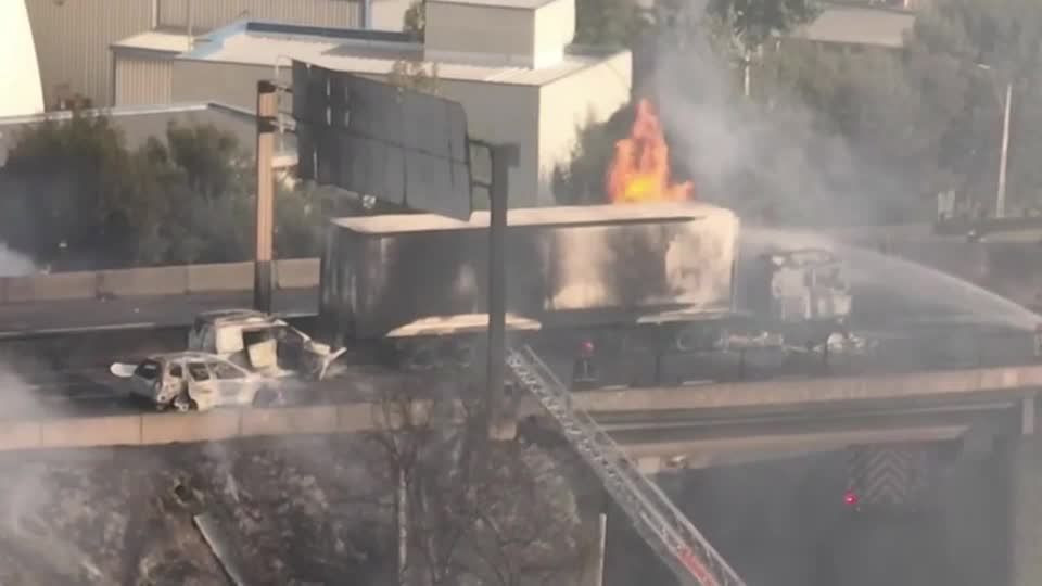 Explosão de caminhão na capital do Chile