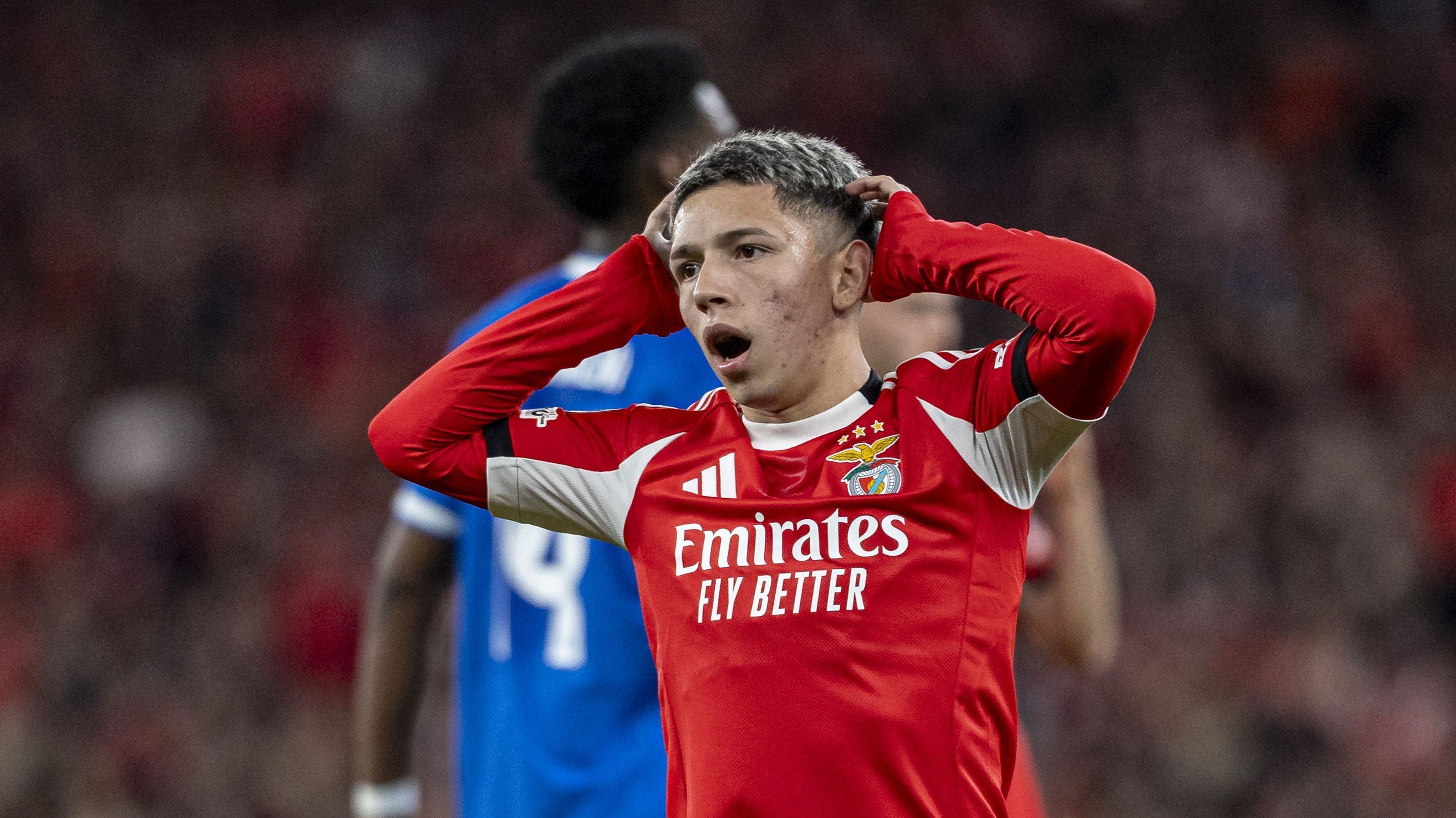 Prestianni em ação pelo Benfica contra o Real Madrid