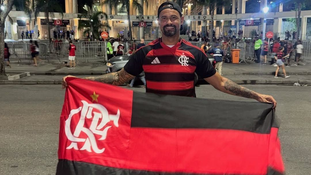 Foto publicada pelo goleiro Bruno em visita ao Maracanã para torcer pelo Flamengo contra o Inter