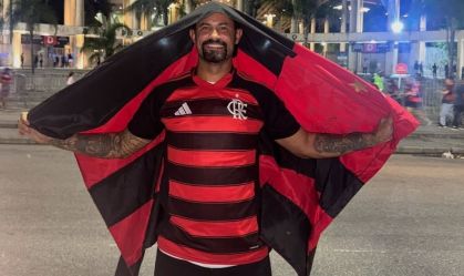 Justiça bloqueia liberdade condicional do ex-goleiro Bruno e coloca prazo