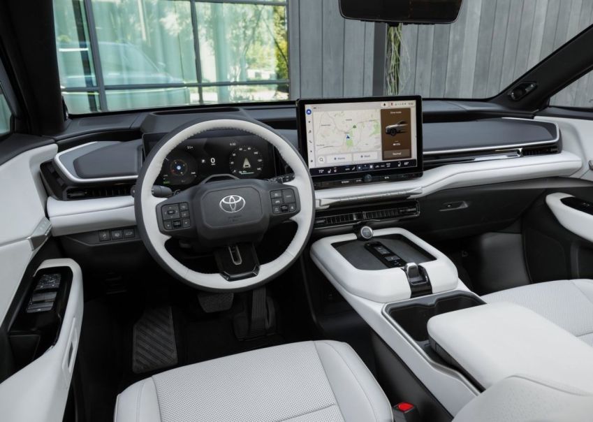 Interior do novo Toyota Highlander • Divulgação