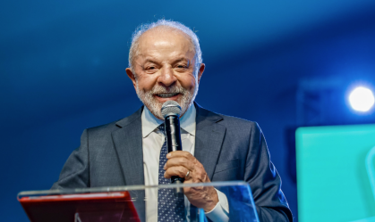 TSE sinaliza que Lula ainda pode ser punido por desfile no Carnaval