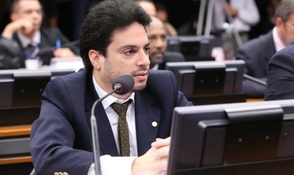 Deputado Vinicius Gurgel é alvo de operação da PF no Amapá