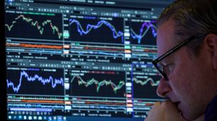 Tesouro avança emissões de títulos prefixados; tensão pré-eleição à vista?