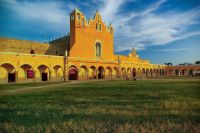 Izamal, a cidade amarela que intriga o México colonial