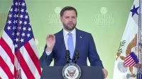 Vance diz que EUA dialogam com Cuba e pede mudanças na política do país