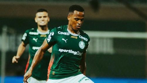 Jhon Arias em sua estreia pelo Palmeiras.