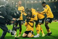 Ex-Flamengo ajuda Wolverhampton a evitar recorde negativo da Premier League