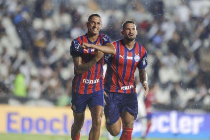 Luciano Juba comemora seu gol pelo Bahia contra o Vasco em São Januário
