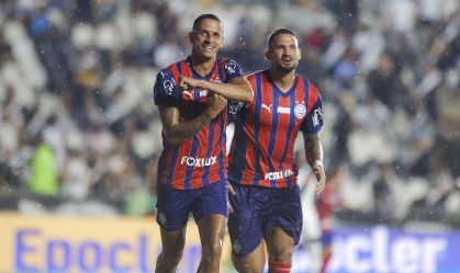 Luciano Juba comemora seu gol pelo Bahia contra o Vasco em São Januário