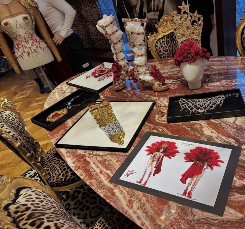 Veja detalhes do processo criativo da fantasia de Juliana Paes • Acervo Pessoal