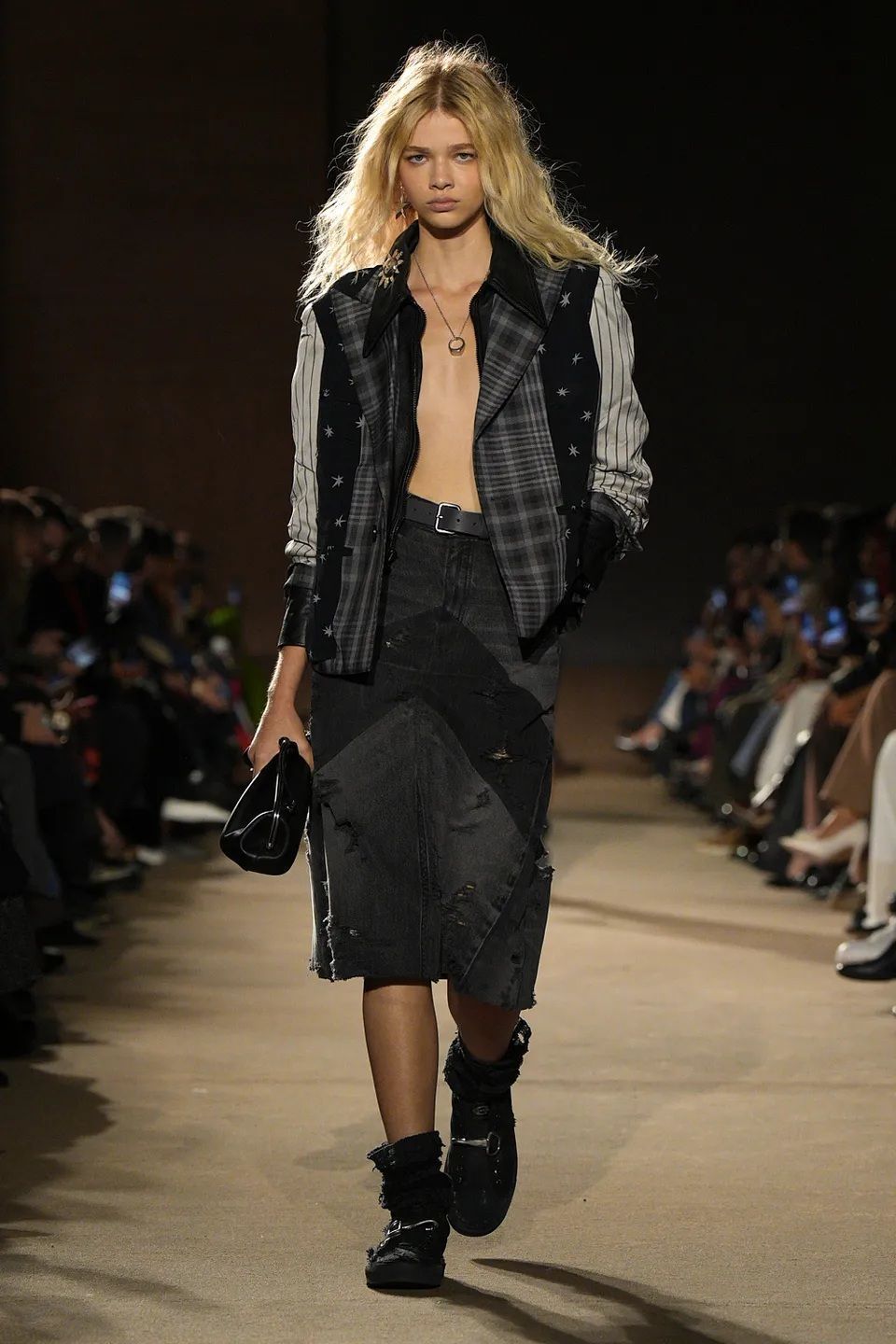 Laís Garcia no desfile da Coach • Divulgação