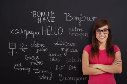 Prefeitura de SP abre 8 mil vagas para cursos de idiomas gratuitos nos CEUs