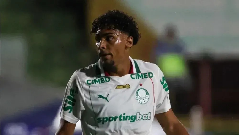 Palmeiras afirma que atacante foi agredido por funcionários do Corinthians