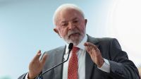 Presidente Lula "culpa" comunicação por resultado em pesquisas