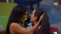 BBB 26: Marciele e Jordana dançam juntas na festa e web reage