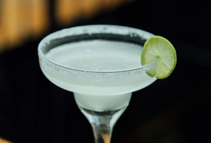 Relembre receita fácil de Margarita clássica de Thiago Bañares, do Tan Tan