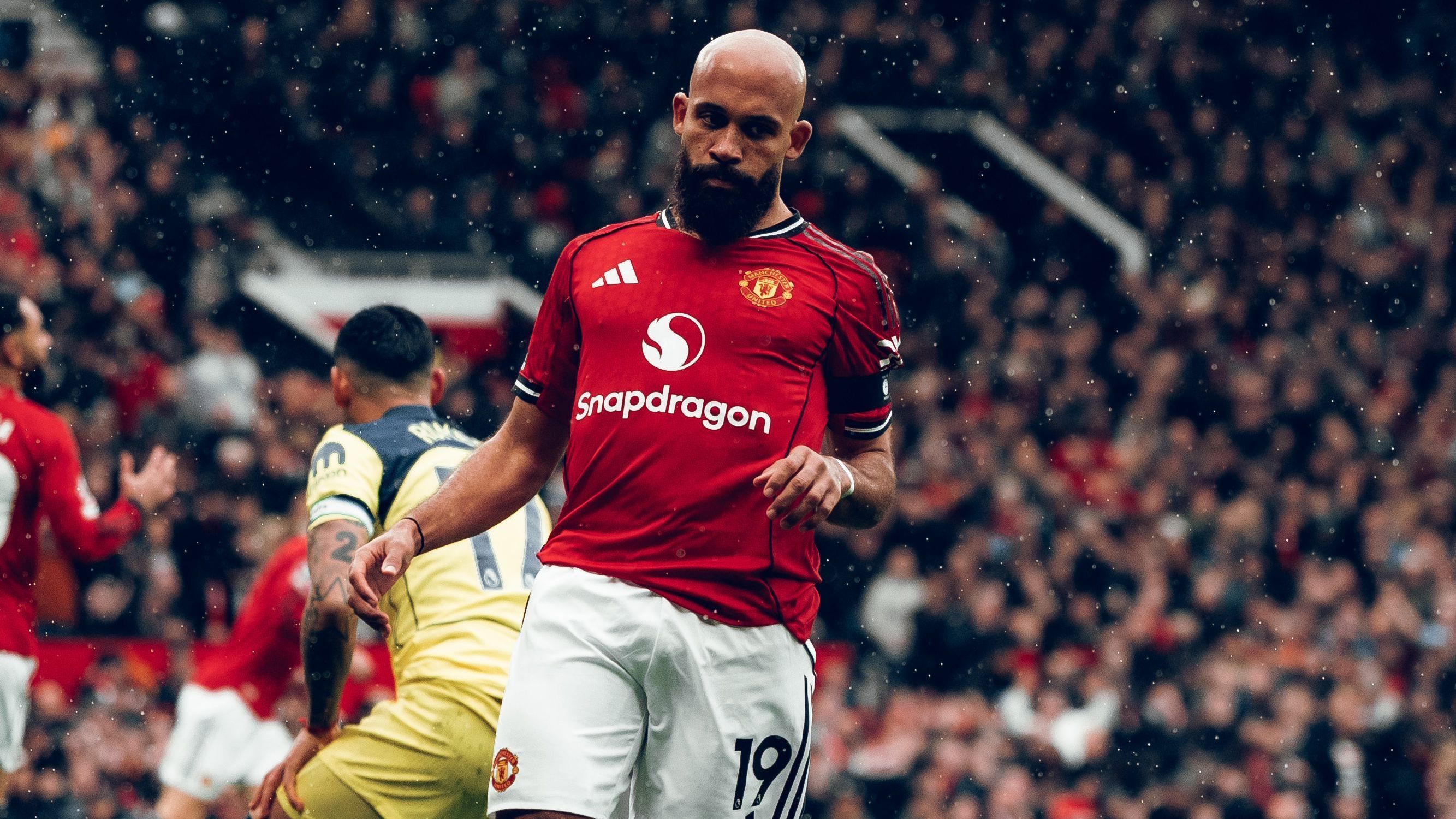 Mbeumo comemora gol contra o Tottenham