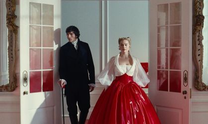 Diretora explica aspas em novo filme de "O Morro dos Ventos Uivantes"