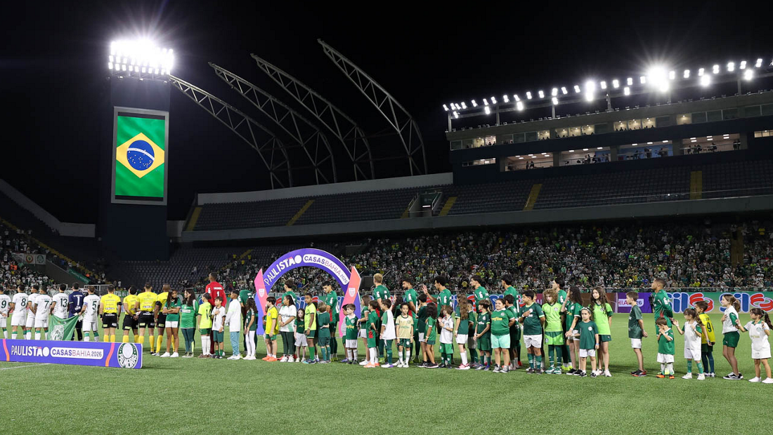 Jogadores perfilados em Palmeiras x Guarani pelo Paulistão