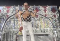 Homenagem a mestre Ciça emociona Paulo Barros na Viradouro